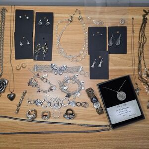 27 Piece Lot Assorted‎ Womens Costume Jewelry Necklaces Bracelets Earrings Rings